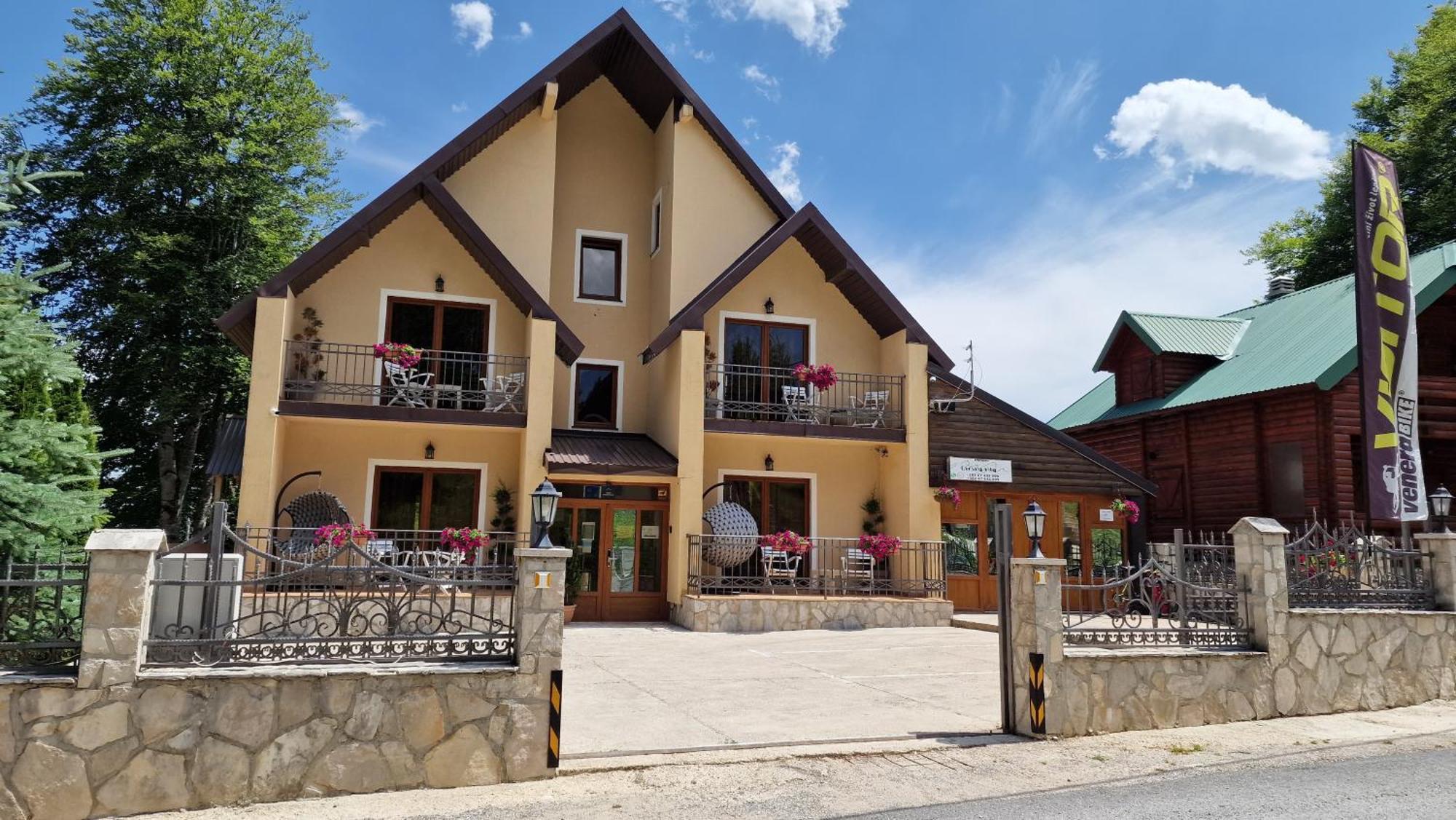 Gorska Vila Apartments Žabljak Rum bild