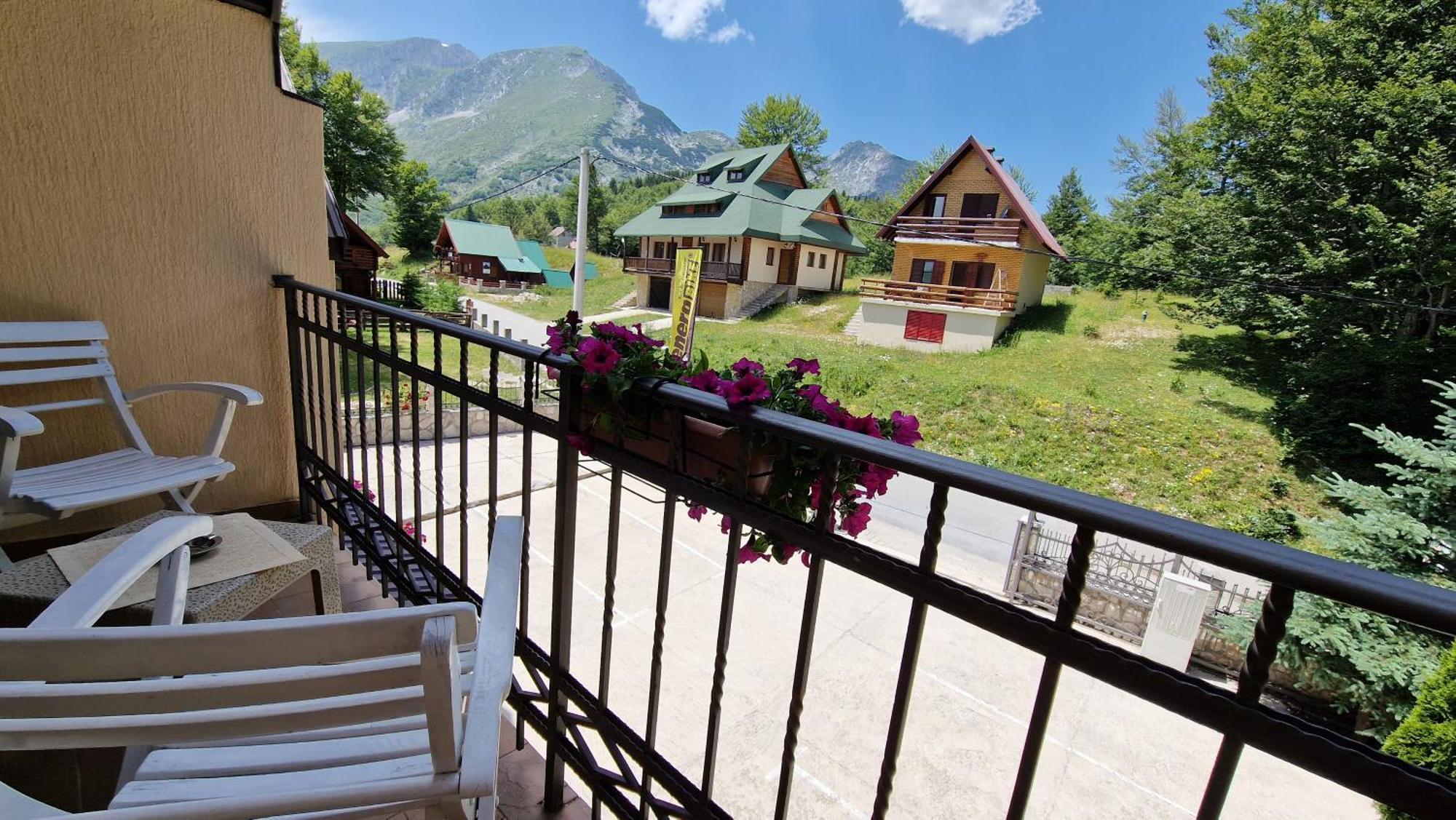 Gorska Vila Apartments Žabljak Rum bild